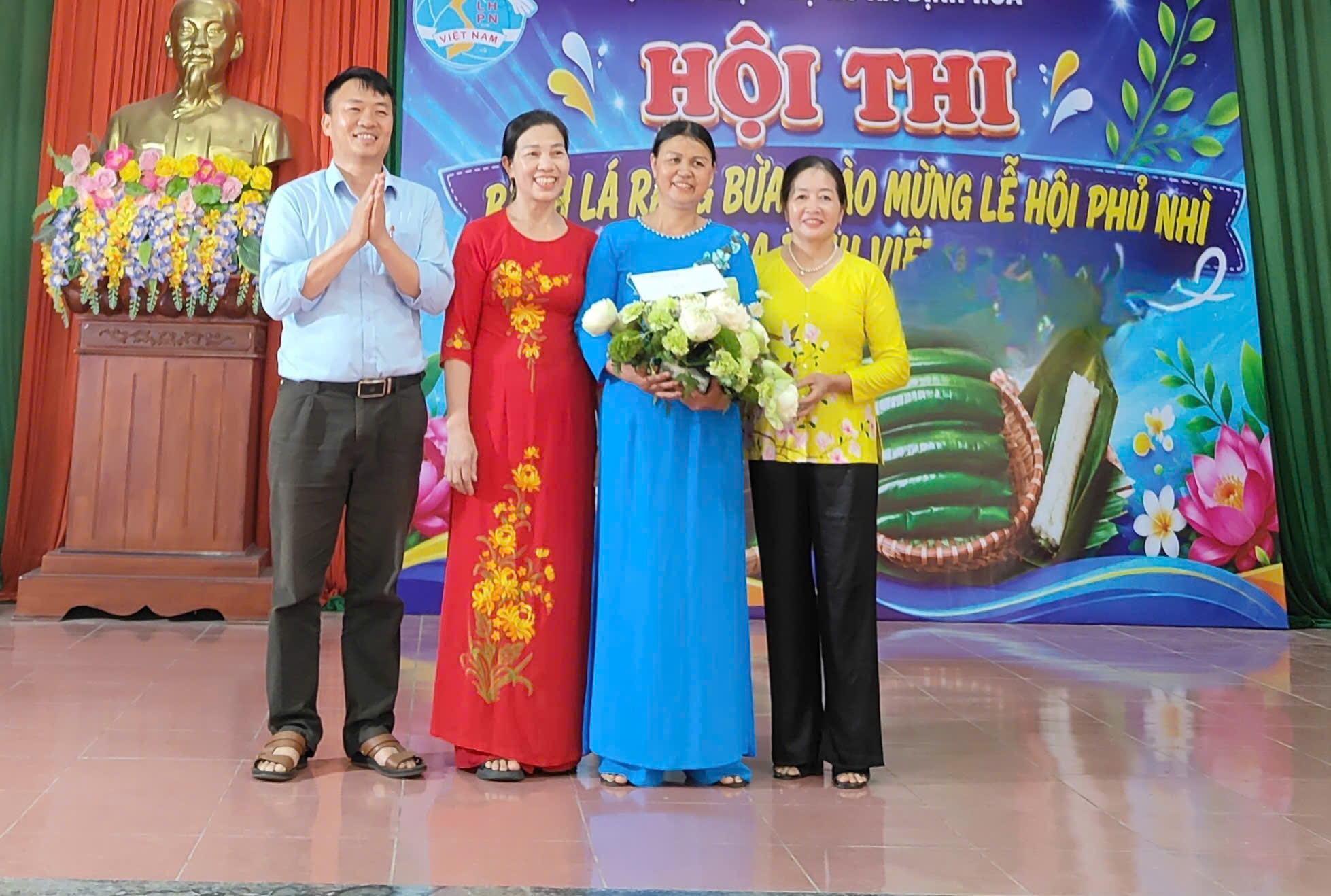 Anh-tin-bai